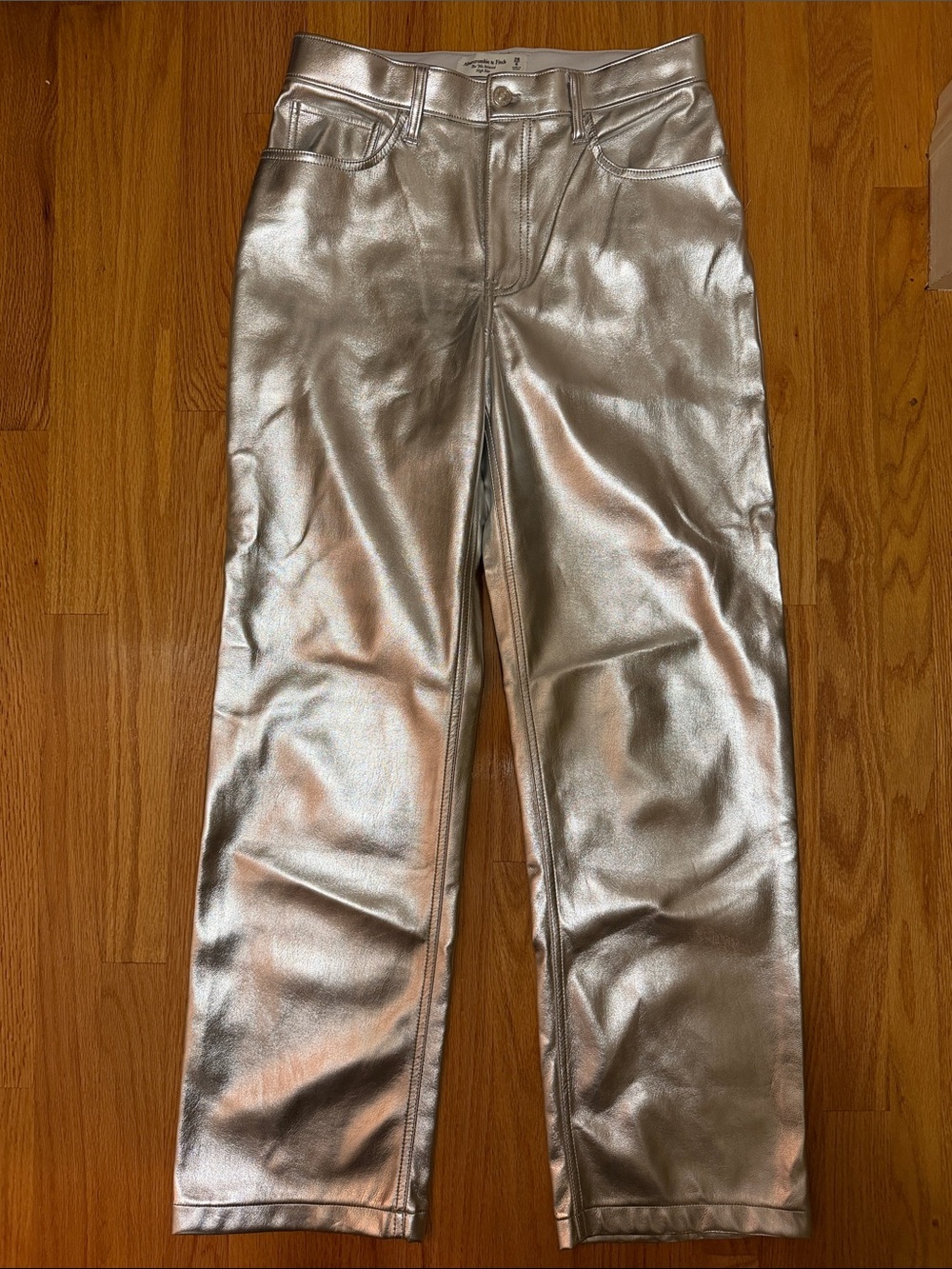 Abercrombie & Fitch Metallic Silver Woman’s 90’s Relaxed High Rise